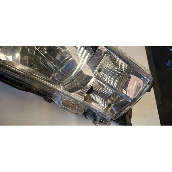 Farol Hilux Lado Direito 2020 Original Usado