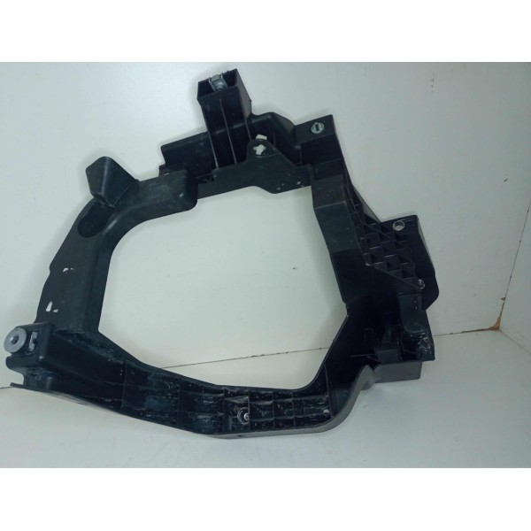 Suporte Do Farol Fiat Toro Lado Esquerdo
