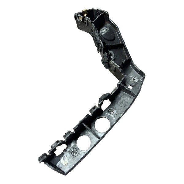 Guia Do Para-choque Dianteiro Esquerdo Gm Trailblazer