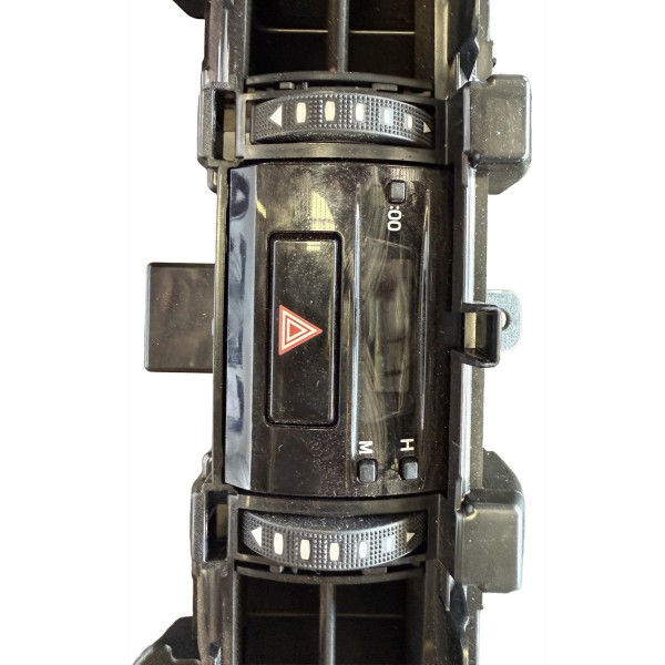 Difusor Ar Central Botão Alerta Hilux Sw4 2018 2019 2020