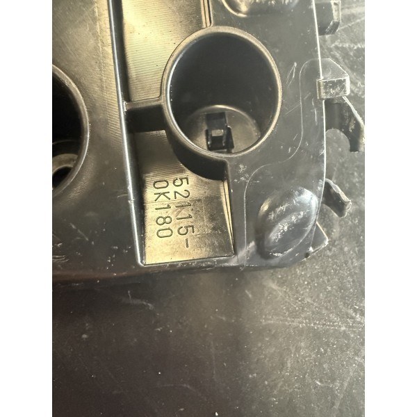 Guia Suporte Parachoque Dianteiro Direito Toyota Hilux