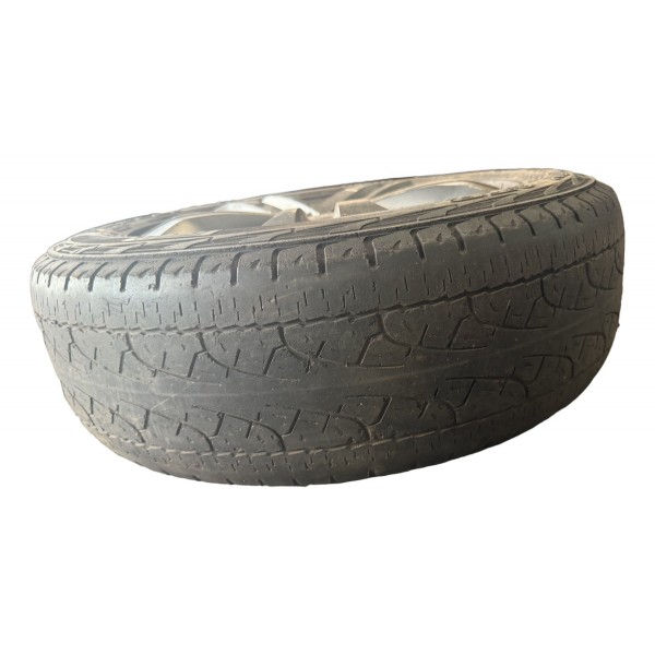 Roda Com Pneu Fiat Toro 225\65\17 Cinza-escuro