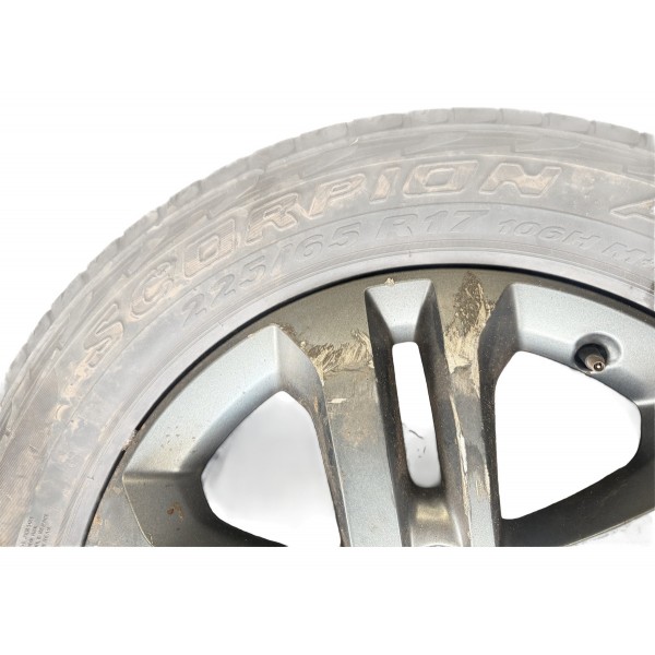 Roda Com Pneu Fiat Toro 225\65\17 Cinza-escuro