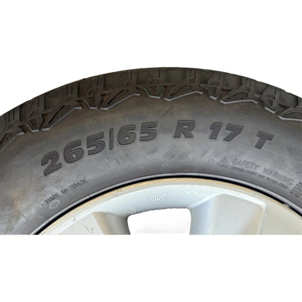 Roda Com Pneu Toyota Hilux Sr 265\65\17  Semperit