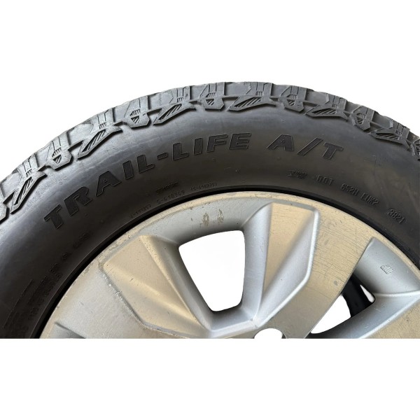 Roda Com Pneu Toyota Hilux Sr 265\65\17  Semperit