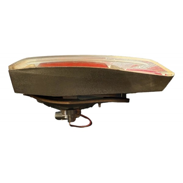 Lanterna Tampa Traseira Direita Trailblazer 2013-2021 Direito/passageiro