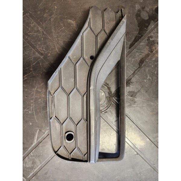 Moldura Farol De Milha Esquerdo Amarok V6 2017/2020 2h680749 Esquerdo