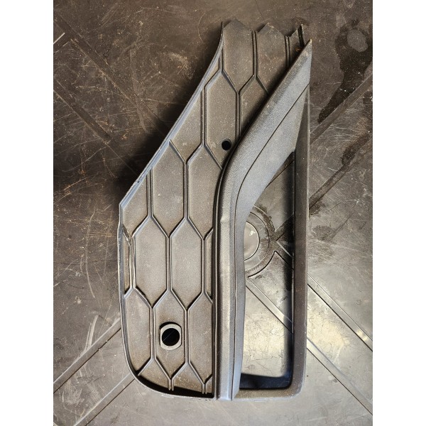 Moldura Farol De Milha Esquerdo Amarok V6 2017/2020 2h680749 Esquerdo