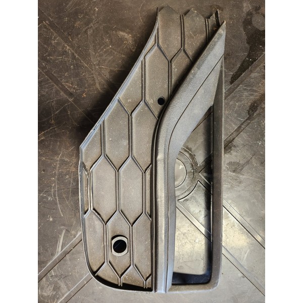 Moldura Farol De Milha Esquerdo Amarok V6 2017/2020 2h680749 Esquerdo