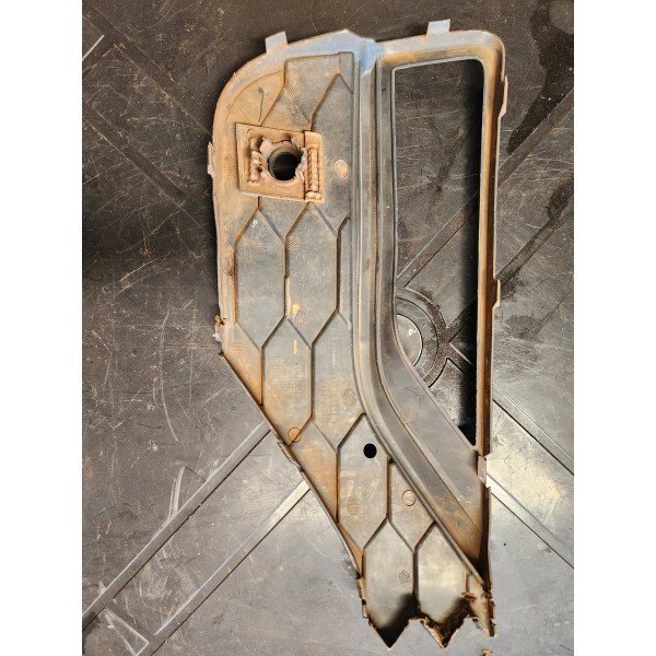 Moldura Farol De Milha Esquerdo Amarok V6 2017/2020 2h680749 Esquerdo