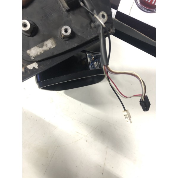 Retrovisor Lado Esquerdo Da Amarok Retratil 2019 Com Detalhe