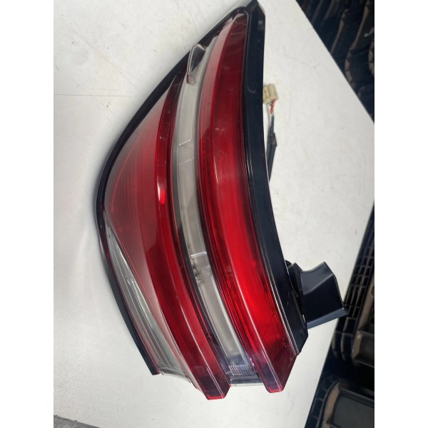 Lanterna Traseira Esquerda Hilux Sw4 2022/2023 Original Direito/passageiro Vermelho