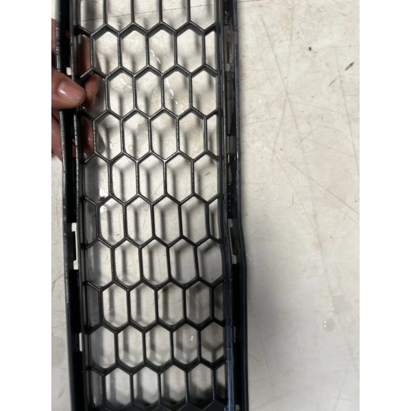 Grade Parachoque Central Fiorino Palio Uno 2015