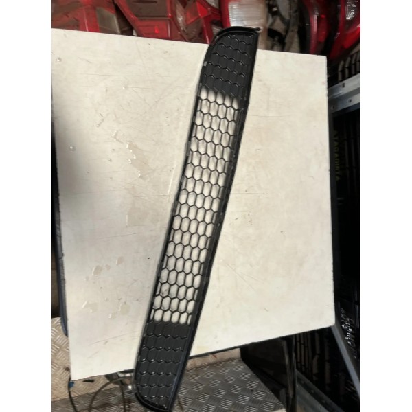 Grade Parachoque Central Fiorino Palio Uno 2015