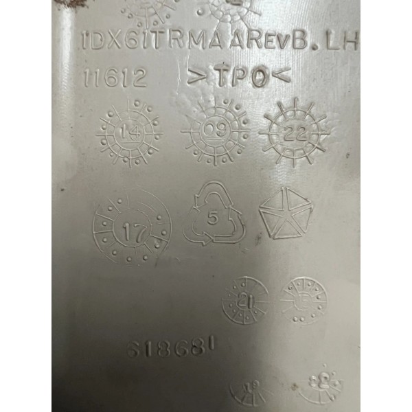 Acabamento Da Coluna Superior Traseira Le Dodge Ram 2500