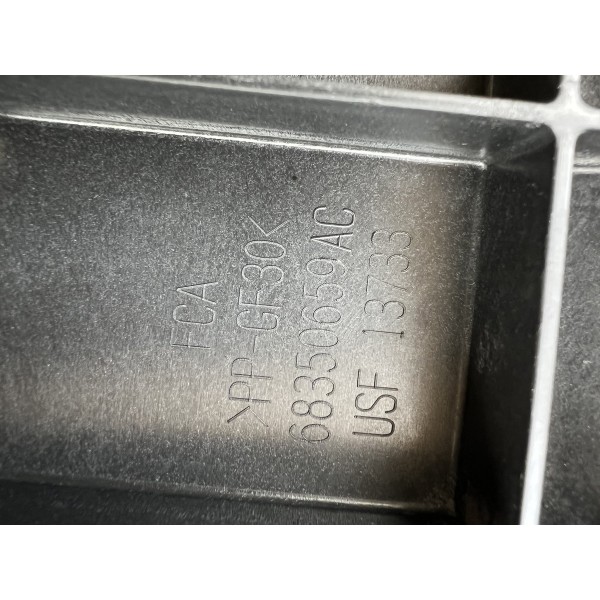 Suporte Da Bateria Dodge L.e Ram 2500 3500 Cummins 6.7 2022 Preto