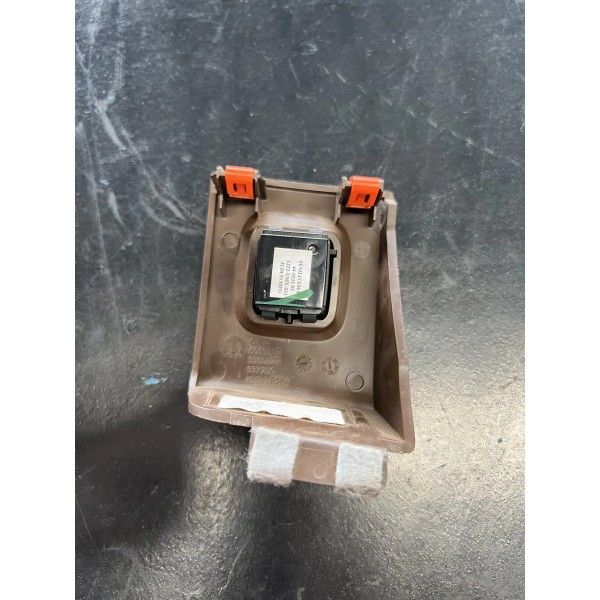 Tomada 110v Com Acabamento Caçamba Dodge Ram 2500 3500 2021 Marrom