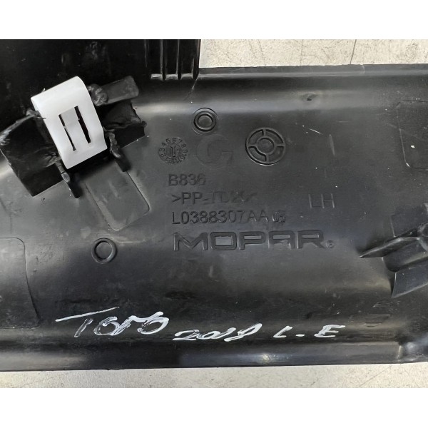 Acabamento Capa Trilho Banco Esquerdo Fiat Toro 2016 - 2022