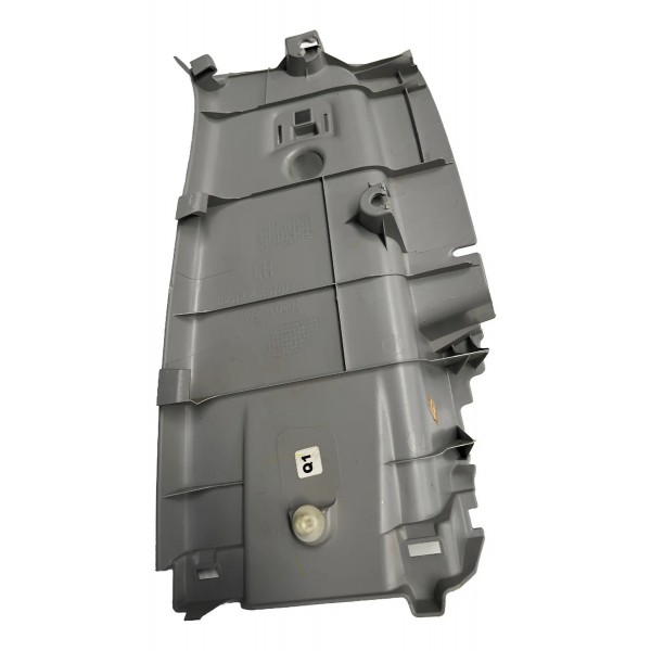 Acabamento Superior Coluna Traseira Esquerda Hilux 2016/2024