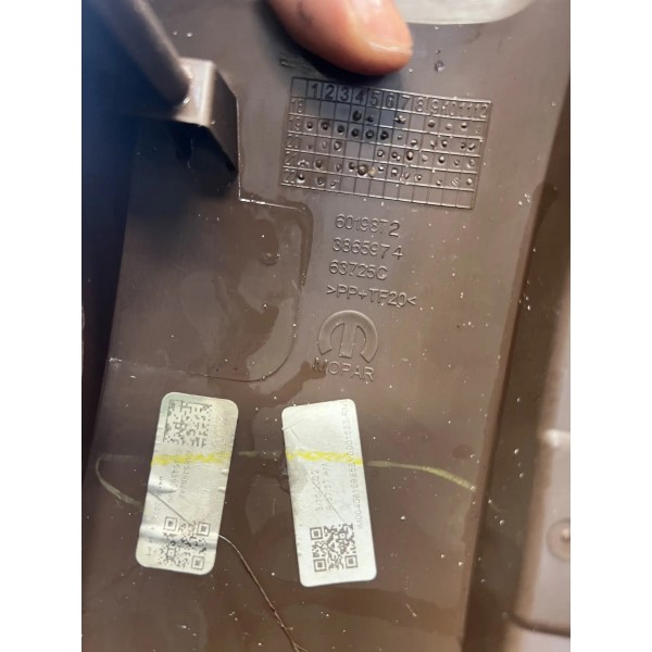 Acabamento Coluna De Direção Dodge Ram Laramie 2019 A 2024