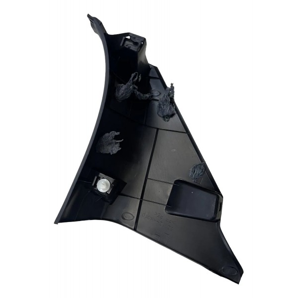 Soleira Coluna Dianteira Esquerda Hilux 2.8 2016 2023 Preto Preto