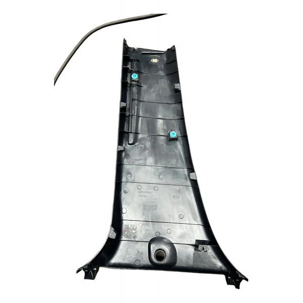 Acabamento Coluna Central Direita Hilux 2016/2023 Original