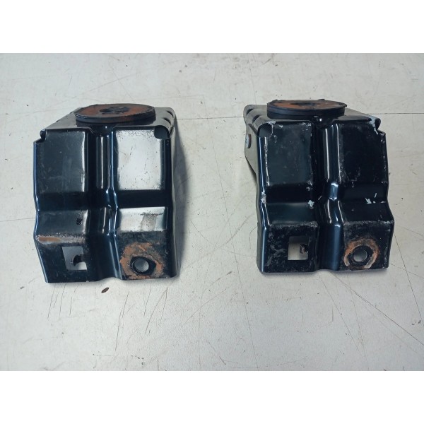 Par De Suporte Inferior Radiador Fiat Toro 2016/2020 Origina