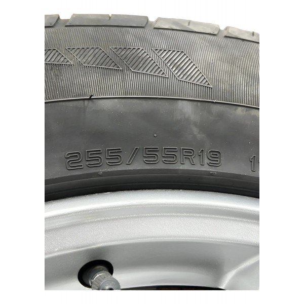 Roda C/pneu Amarok 2020 - 255/55 R19 Original Prateado