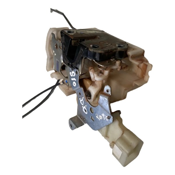 Trava Porta Dianteira Direita S10 2020 Original