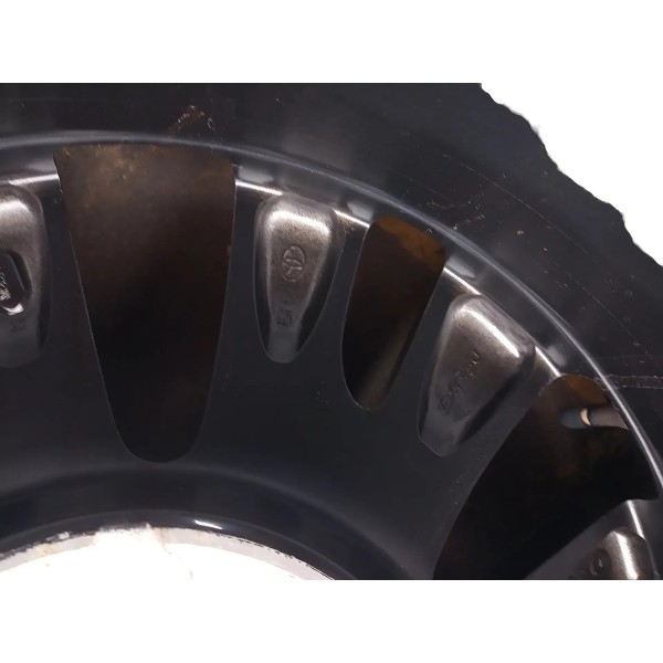 Roda Avulsa Aro18 C/pneu Hilux Sw4 Srx 2020/2023 Original Cinza-escuro