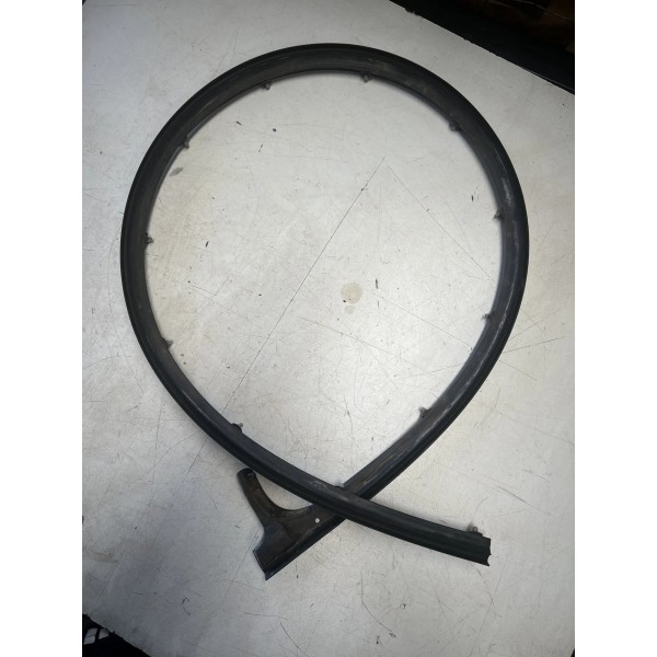 Borracha Fixa Porta Dianteira Direita Amarok 2010 A 2023