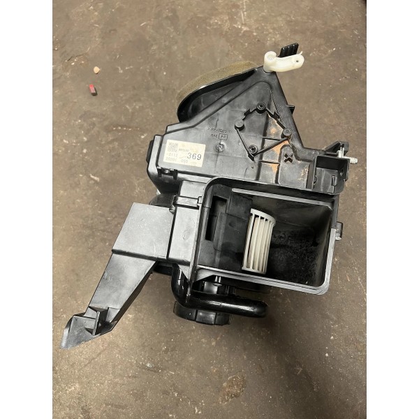 Caixa De Ventilacao Interna Ar Condicionado Pajero Tr4 2008