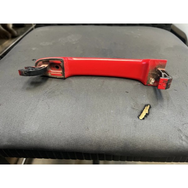 Maçaneta Externa Direita Traseira Fiat Strada 2023 Original Vermelho Traseira