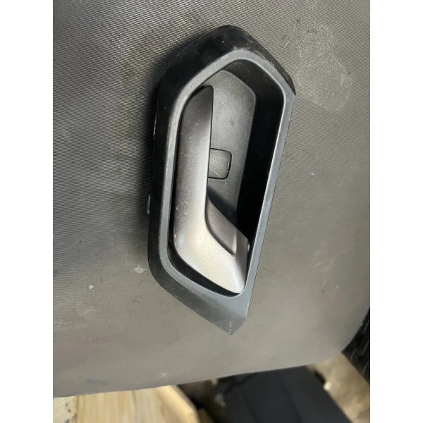 Maçaneta Interna Direita Strada 2023 Original Fiat Preto Dianteira/traseira