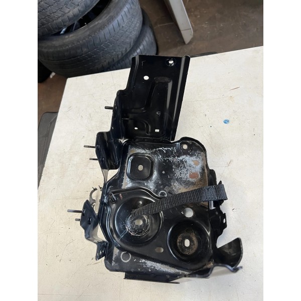 Suporte Bateria Fiat Strada 2021 A 2025 Original