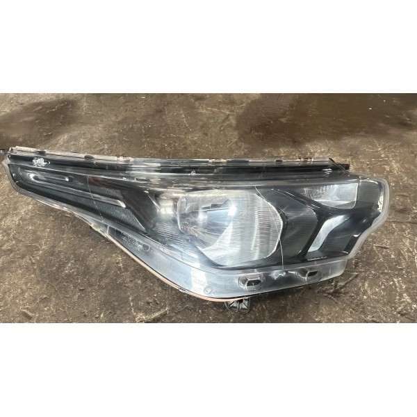 Farol Dianteiro Direito Fiat Strada 2021 - 2024 Original Direito/passageiro