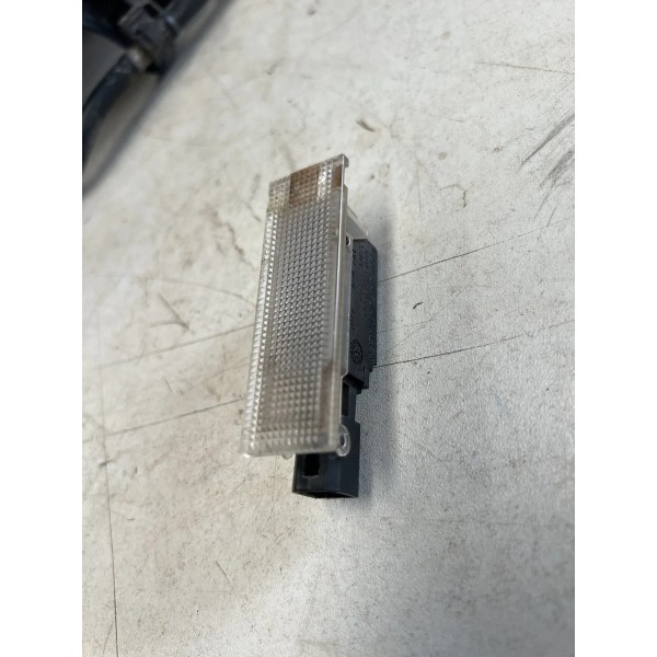 Luz Cortesia Interna Fiat Strada 2023 Original