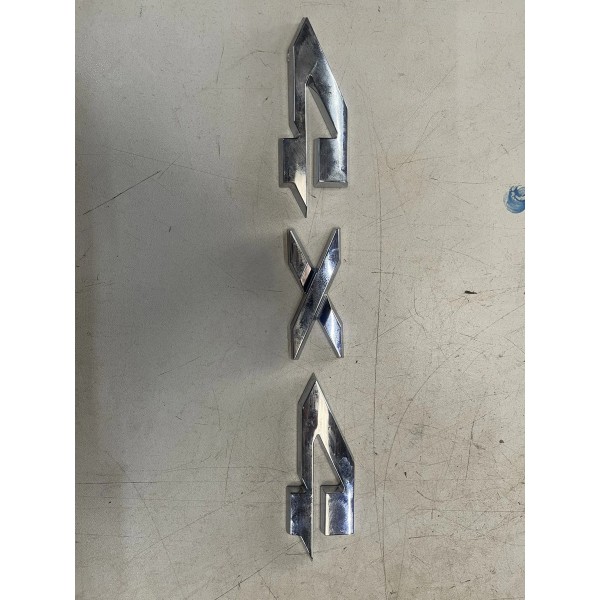 Emblema 4x4 Dodge Ram 3500 2022 Prateado