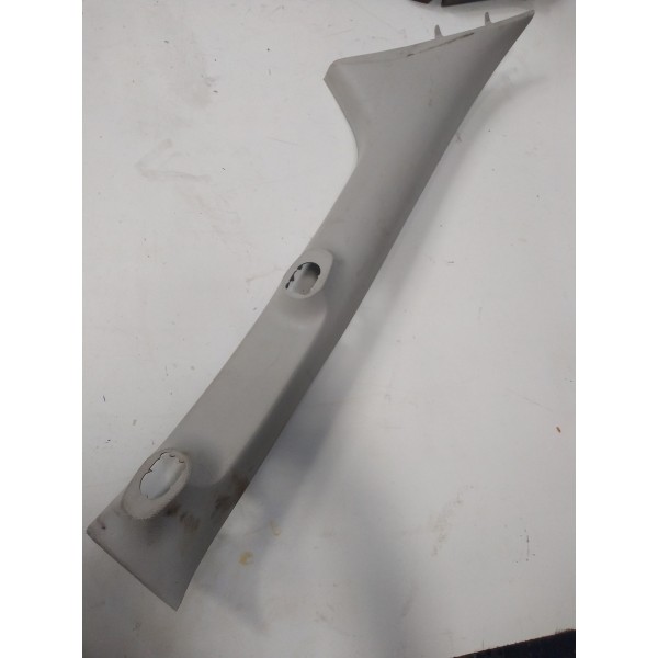 Acabamento Direito Coluna Parabrisa - Ford Ranger 2013/2016