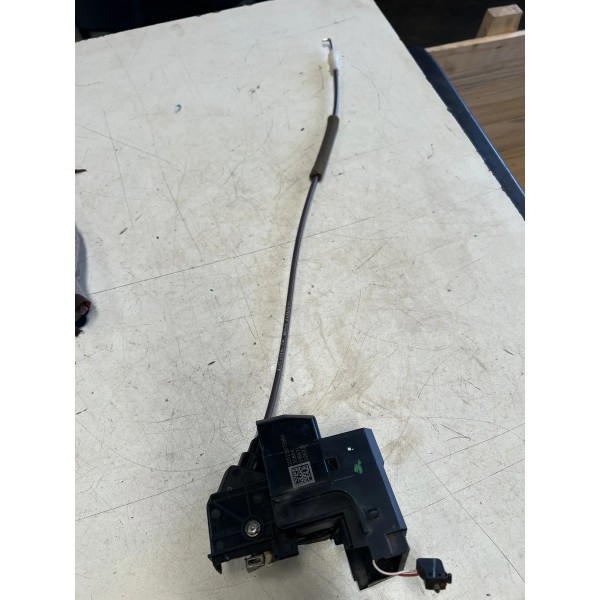Fechadura Dianteira Direita Fiat Strada 2021 A 2025 Original