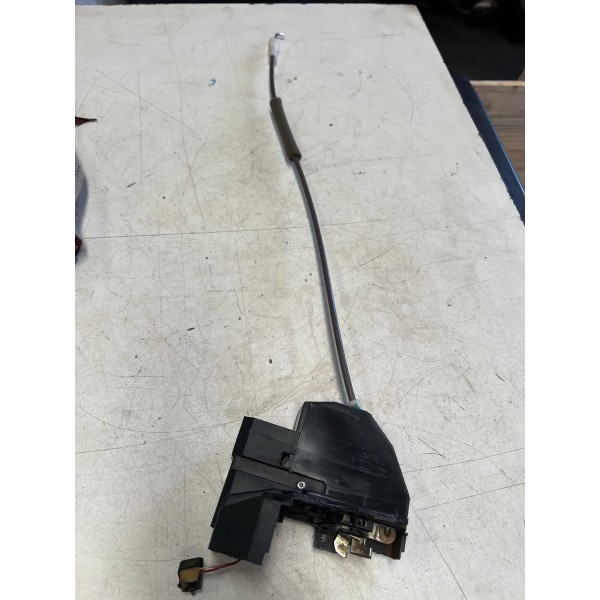 Fechadura Dianteira Direita Fiat Strada 2021 A 2025 Original