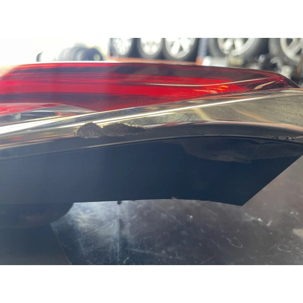 Lanterna Traseira Esquerda Tampa Toyota Corolla 2023 Esquerdo/motorista Vermelho