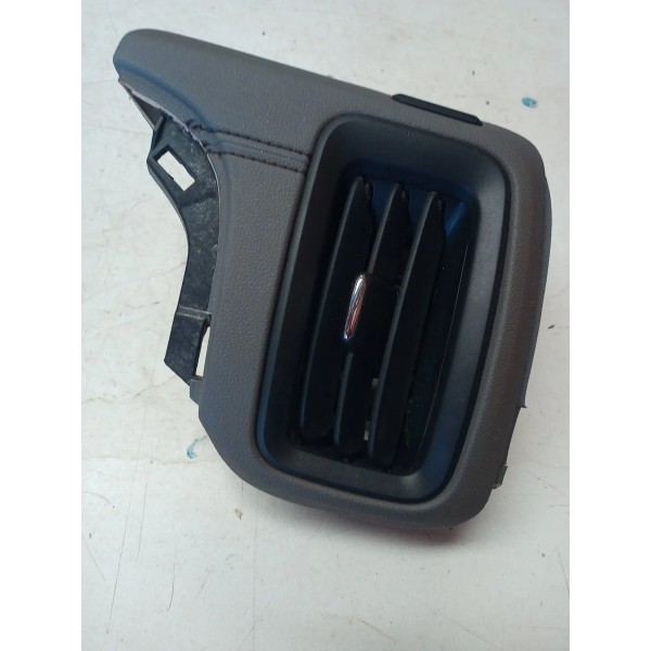 Difusor Ar Esquerdo S10 2019/2021 52124641 (usado)
