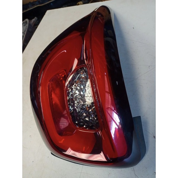 Lanterna Esquerda Fiat Toro 2020/2021 48850748 (usado) Esquerdo/motorista Vermelho