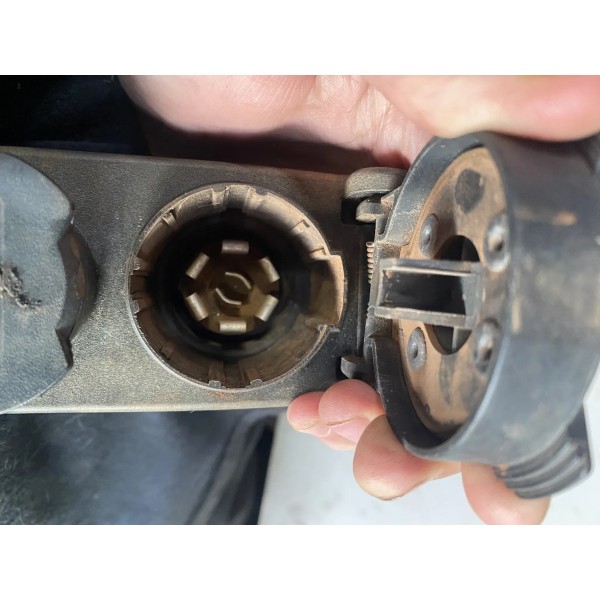 Conector De 7 Vias Ram 2500 Original