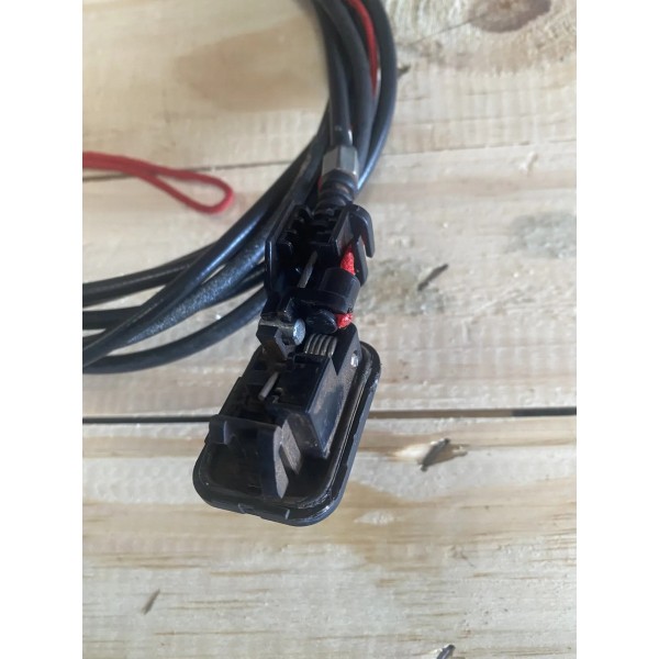 Trava Portinhola Tampa Combustivel Mobi 2019 Original