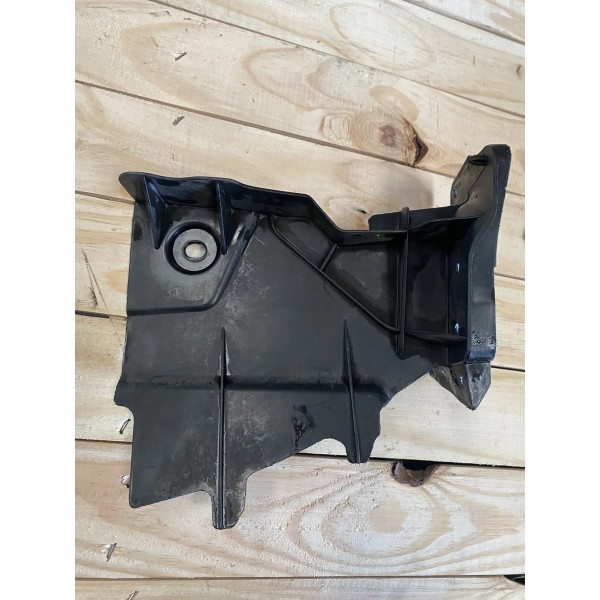Guia Defletor Radiador Esquerdo Vw Amarok 2016 Original