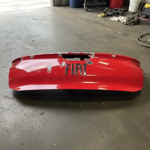 Tampa Traseira Fiat Strada Ranch 2023 Recuperada Vermelho