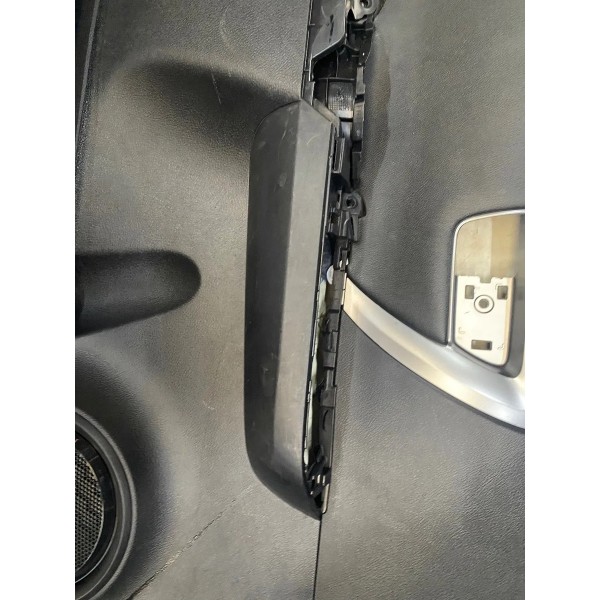 Forro De Porta Dianteira Lado Esquerdo Hilux Sw4 2023 Ori