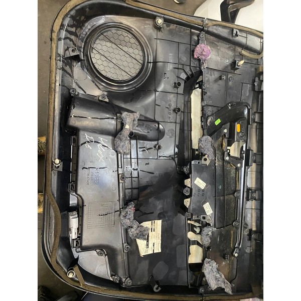 Forro De Porta Dianteira Lado Esquerdo Hilux Sw4 2023 Ori